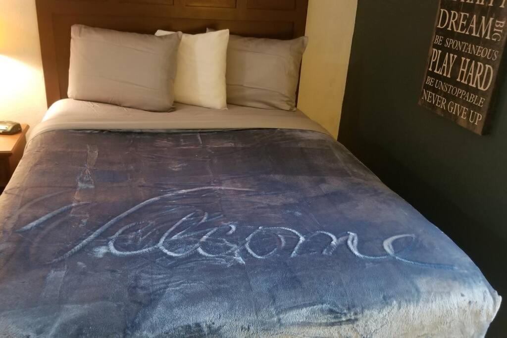 Hotel 2 Queen Beds Hotel Room 128 Booking Stillwater Exterior foto